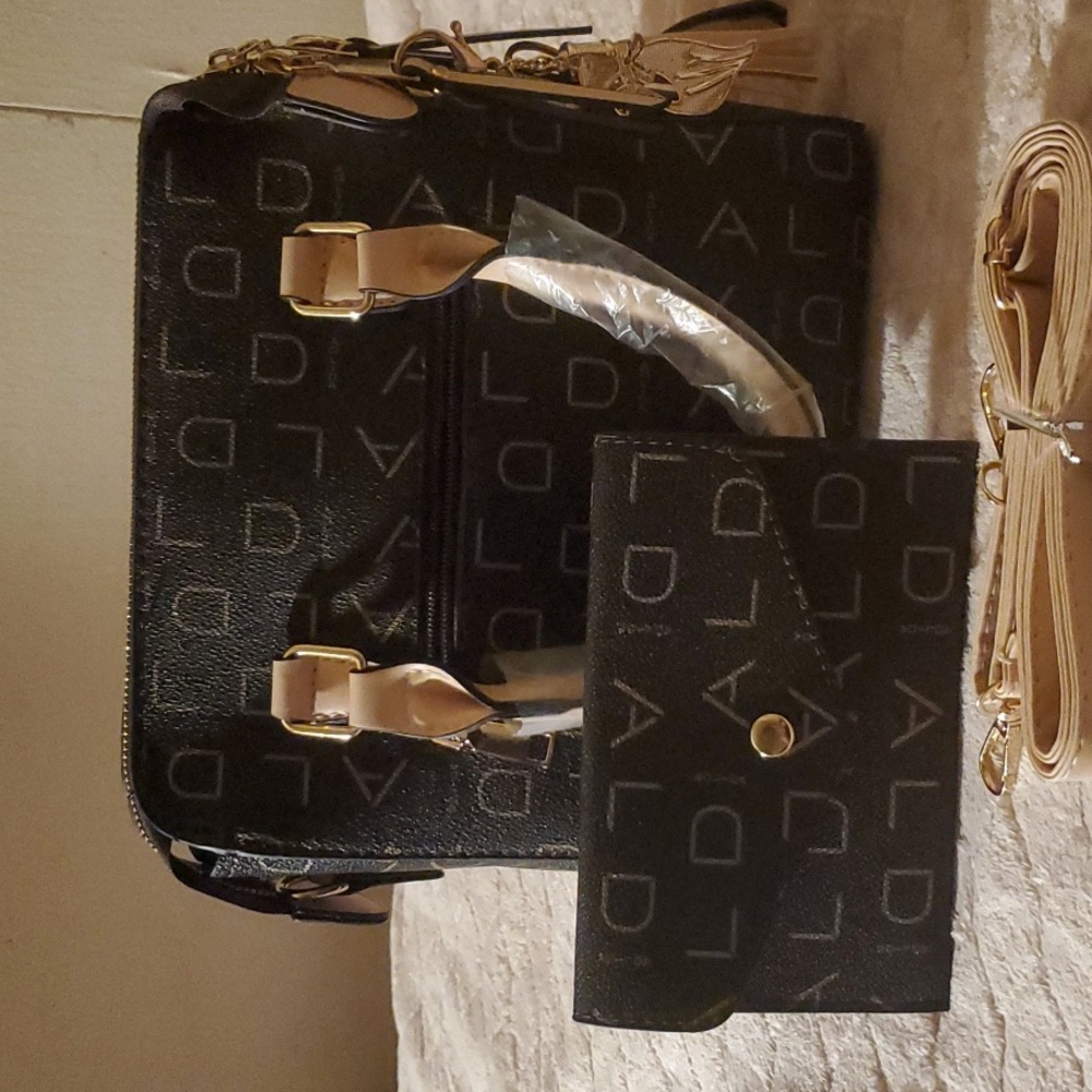 LETTER SQUARE BAG  COVER